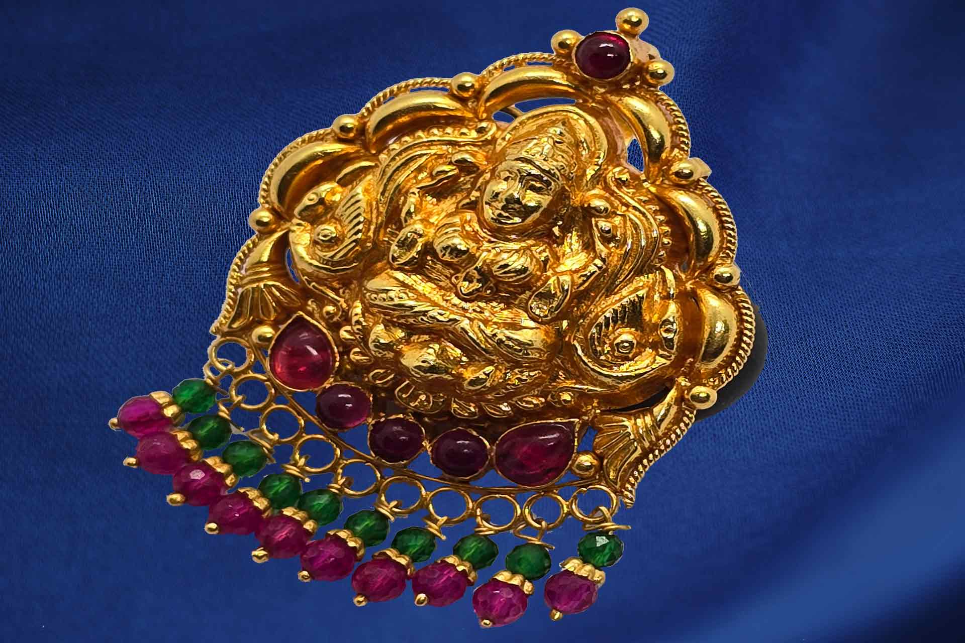 Chintamani Jewellers showroom with gold, silver, and diamond jewelry