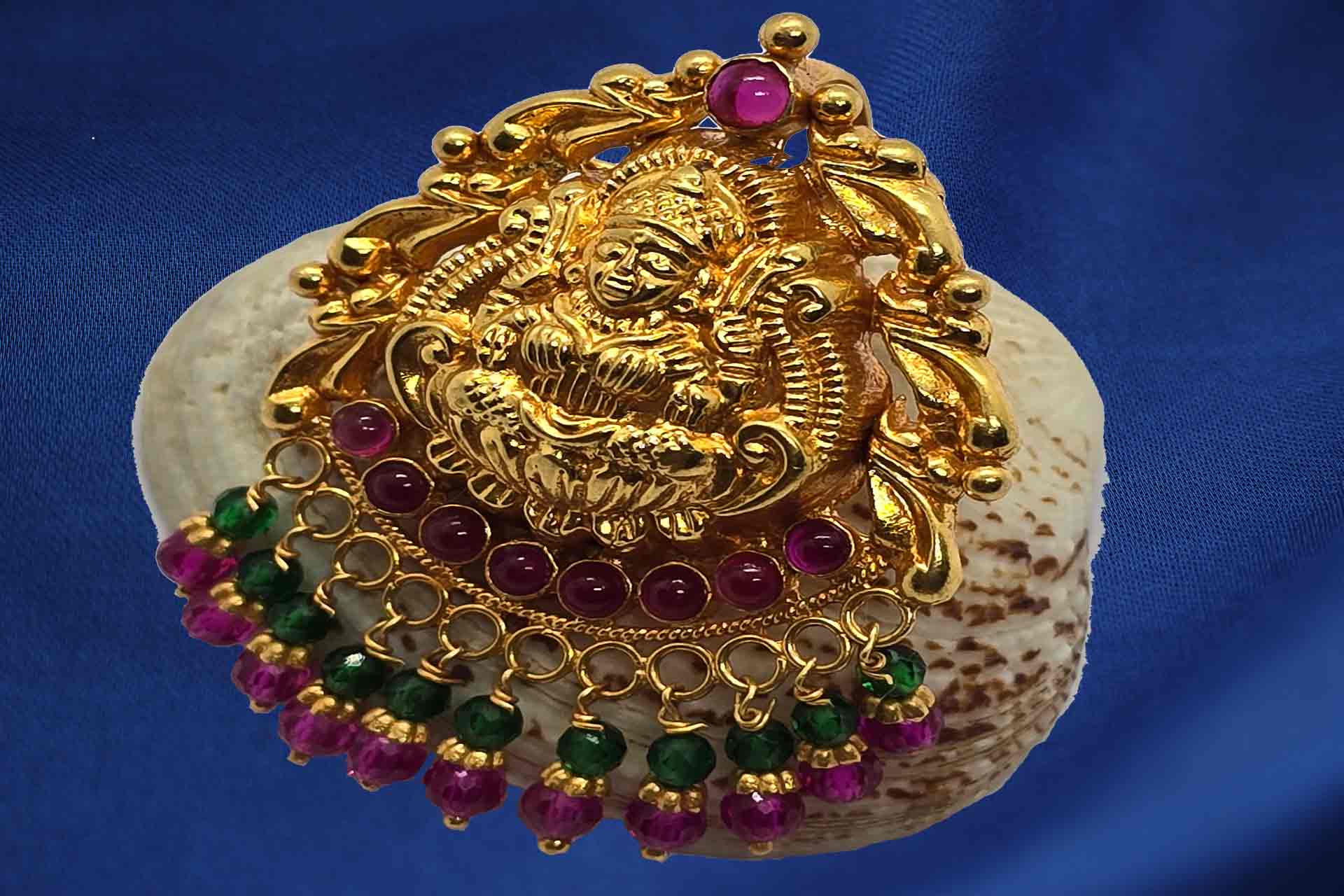 Chintamani Jewellers showroom with gold, silver, and diamond jewelry