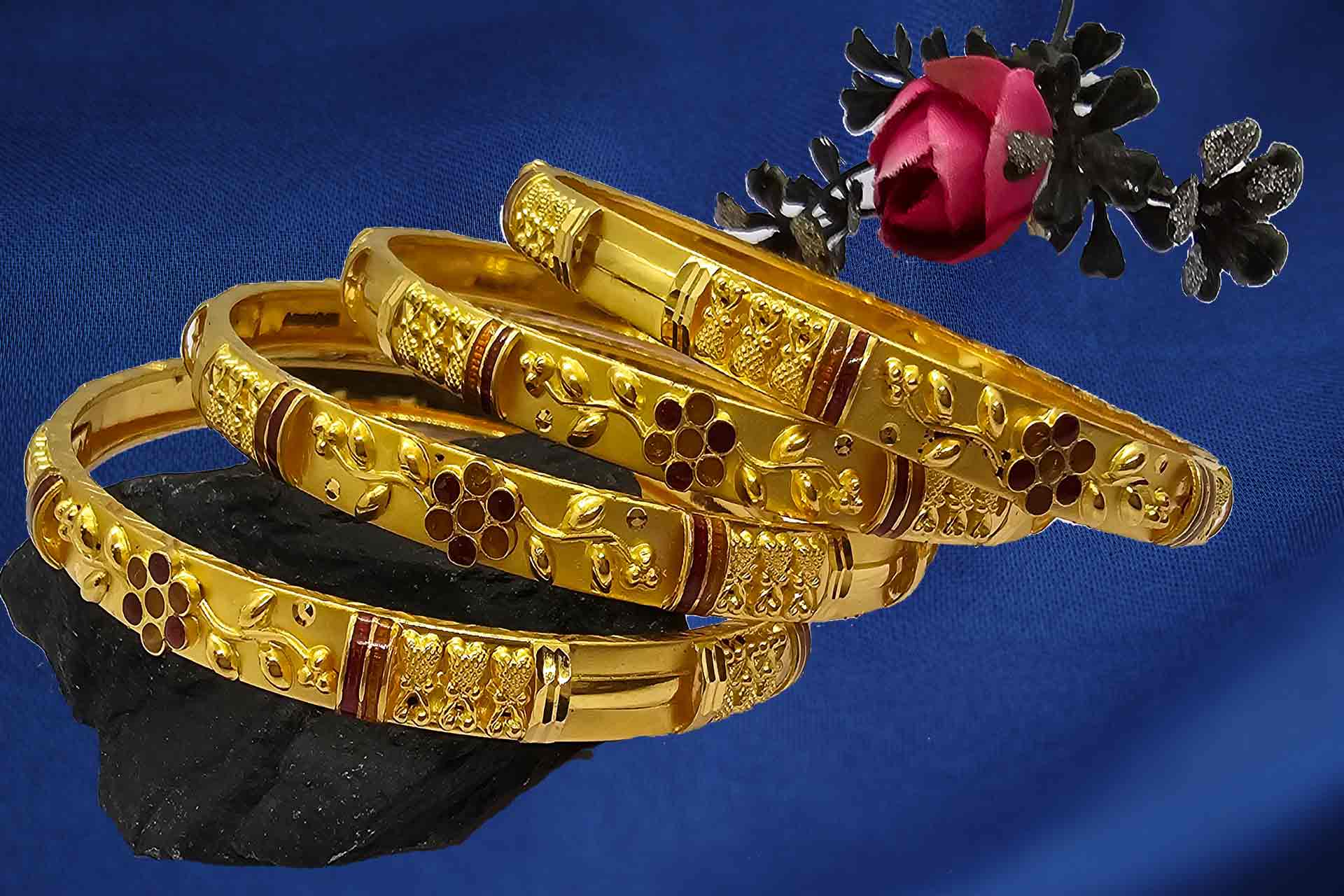 Chintamani Jewellers showroom with gold, silver, and diamond jewelry